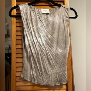 Dissh Women's Gray Sleeveless Top